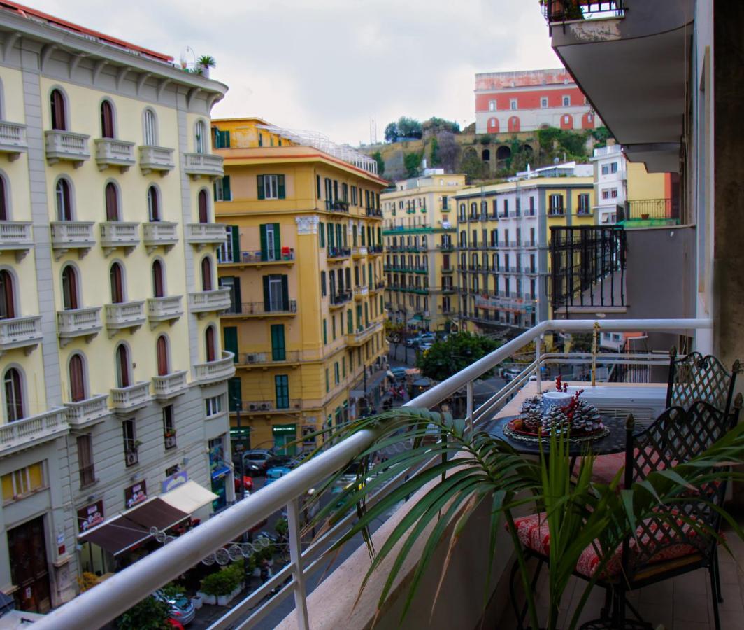 Hotel Well Come - Palazzo Reale Neapol Exteriér fotografie